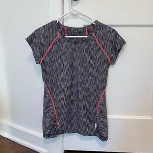 Athleta Women’s Running Shirt Size Small